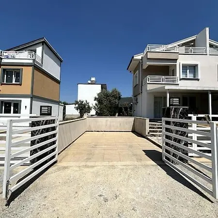 Embrace The Sea And Nature In Akbuek! Apartment Didim